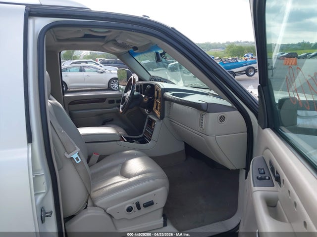 44929280 :رقم المزاد ، 3GYEK62N74G211994 vin ، 2004 Cadillac Escalade Ext Standard مزاد بيع