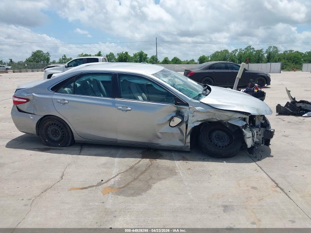 Toyota CAMRY LE 2016 4T4BF1FK1GR544341 Image 13