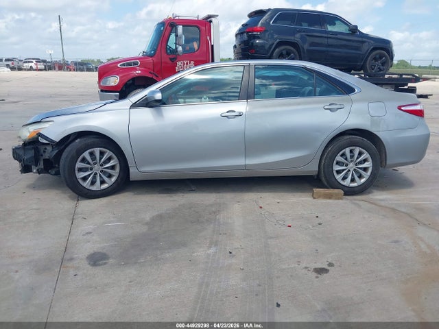 Toyota CAMRY LE 2016 4T4BF1FK1GR544341 Image 14