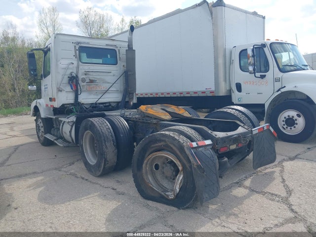 Aukcja sprzedaży 2006 Volvo Vn Vnm, vin: 4V4MC9GF06N413589, numer aukcji: 44929322