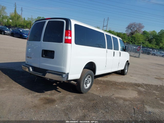 1GAZGPF77M1312695 Chevrolet Express Passenger Rwd 3500 Extended Wheelbase Lt