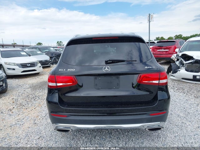44929415 :رقم المزاد ، WDC0G4KB2HF232829 vin ، 2017 Mercedes-benz Glc 300 4matic مزاد بيع