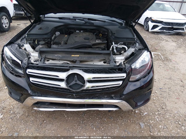 44929415 :رقم المزاد ، WDC0G4KB2HF232829 vin ، 2017 Mercedes-benz Glc 300 4matic مزاد بيع