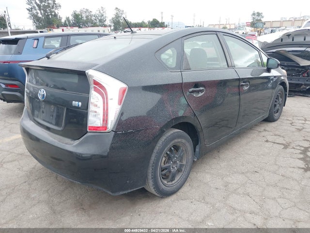 2014 TOYOTA PRIUS JTDKN3DUXE0377760 Photo 3