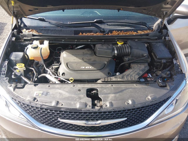 Продаж на аукціоні авто 2017 Chrysler Pacifica Touring Plus, vin: 2C4RC1BG6HR844916, номер лоту: 44929444
