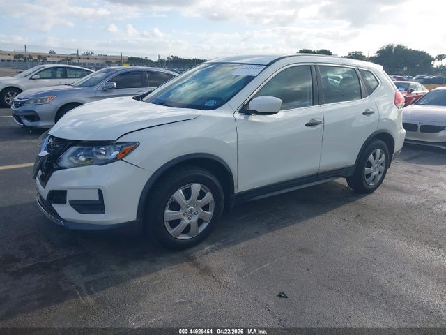 Продажа на аукционе авто 2018 Nissan Rogue S, vin: 5N1AT2MT9JC830452, номер лота: 44929454