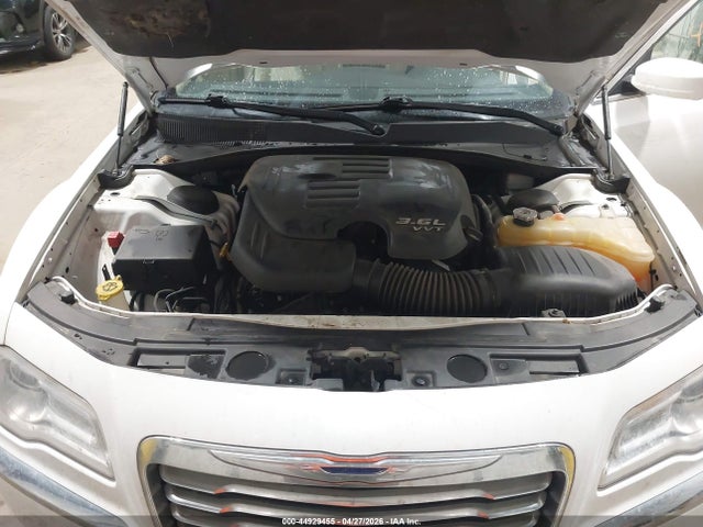 44929455 :رقم المزاد ، 2C3CCARG4DH634119 vin ، 2013 Chrysler 300 Motown مزاد بيع