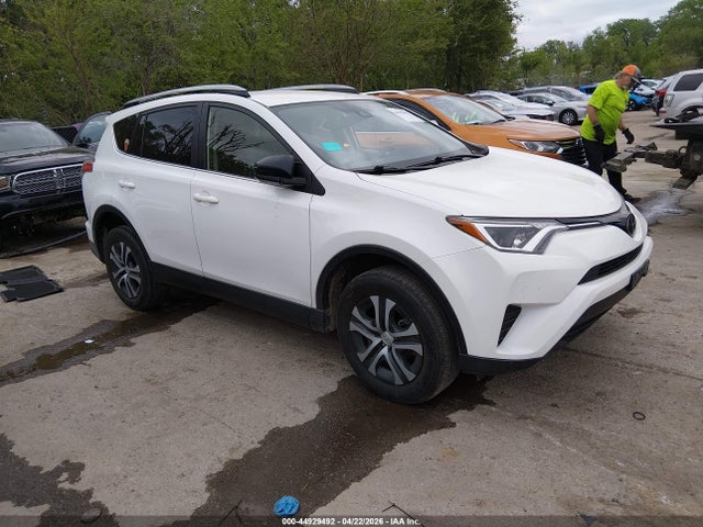 2018 Toyota Rav4 Le მანქანა იყიდება აუქციონზე, vin: JTMZFREV1JJ212027, აუქციონის ნომერი: 44929492