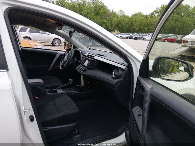 Продажа на аукционе авто 2018 Toyota Rav4 Le, vin: JTMZFREV1JJ212027, номер лота: 44929492