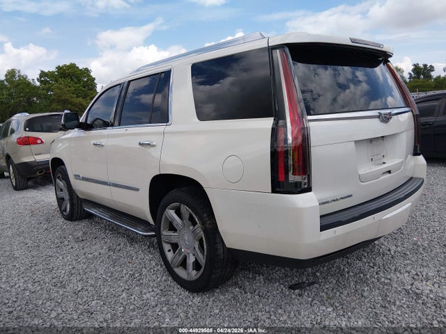 44929508 :رقم المزاد ، 1GYS3MKJXFR614436 vin ، 2015 Cadillac Escalade Luxury مزاد بيع