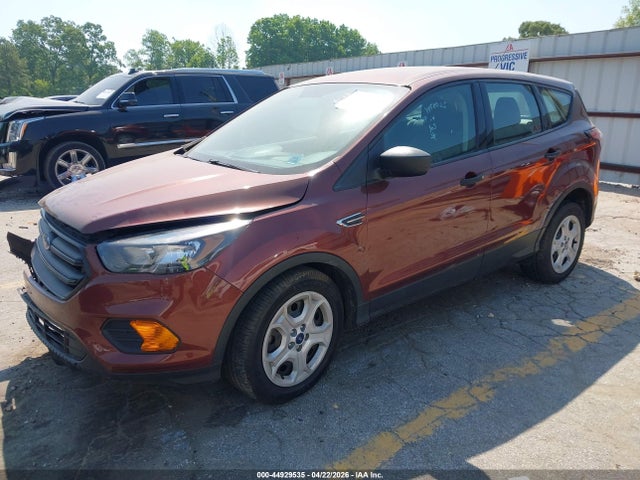 44929535 :رقم المزاد ، 1FMCU0F72JUB79430 vin ، 2018 Ford Escape S مزاد بيع