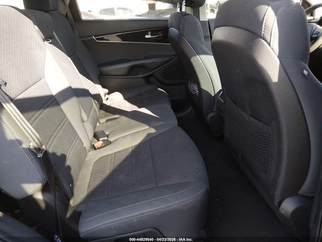 44929540 :رقم المزاد ، 5XYPG4A35HG269319 vin ، 2017 Kia Sorento 2.4l Lx مزاد بيع