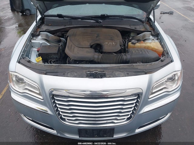 44929562 :رقم المزاد ، 2C3CCAAG2DH728432 vin ، 2013 Chrysler 300 Motown مزاد بيع