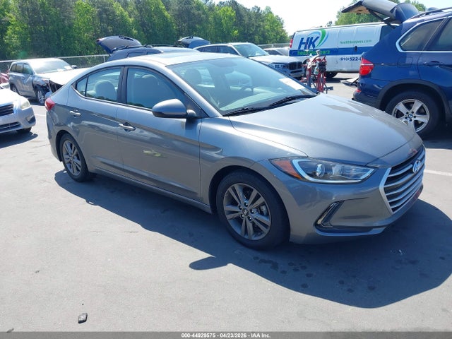 44929575 :رقم المزاد ، 5NPD84LF1JH365311 vin ، 2018 Hyundai Elantra Value Edition مزاد بيع