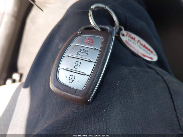 Продажа на аукционе авто 2018 Hyundai Elantra Value Edition, vin: 5NPD84LF1JH365311, номер лота: 44929575