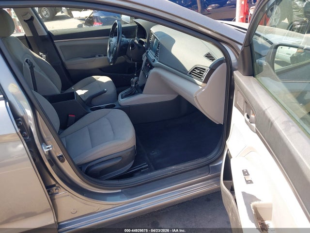 Продажа на аукционе авто 2018 Hyundai Elantra Value Edition, vin: 5NPD84LF1JH365311, номер лота: 44929575