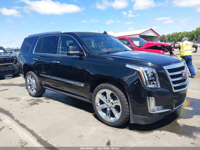 44929577 :رقم المزاد ، 1GYS4CKJ0HR270318 vin ، 2017 Cadillac Escalade Premium Luxury مزاد بيع