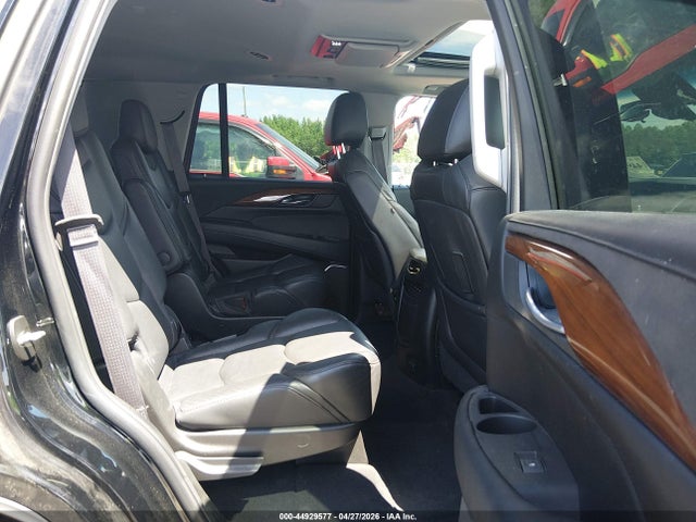 44929577 :رقم المزاد ، 1GYS4CKJ0HR270318 vin ، 2017 Cadillac Escalade Premium Luxury مزاد بيع