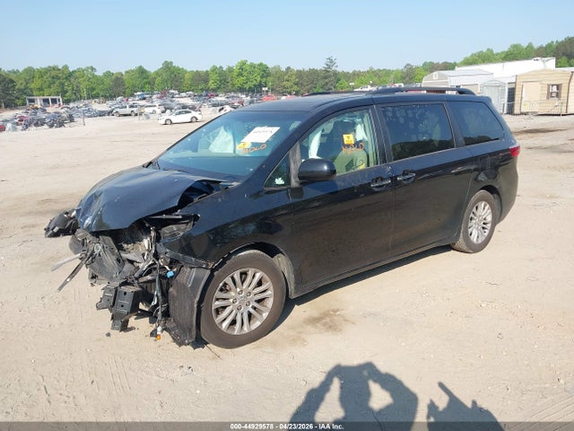 5TDYK3DC5FS531350 Toyota Sienna Xle Premium 8 Passenger