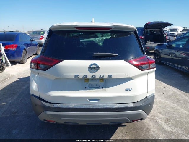 JN8AT3BA8MW004971 Nissan Rogue Sv Fwd