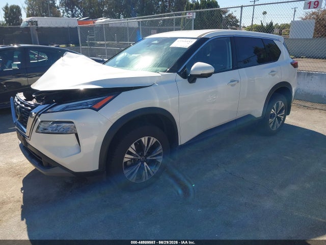 JN8AT3BA8MW004971 Nissan Rogue Sv Fwd