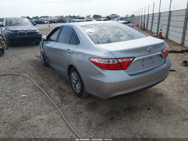 2016 Toyota Camry Le მანქანა იყიდება აუქციონზე, vin: 4T1BF1FK5GU240858, აუქციონის ნომერი: 44929594