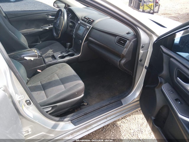 2016 Toyota Camry Le მანქანა იყიდება აუქციონზე, vin: 4T1BF1FK5GU240858, აუქციონის ნომერი: 44929594