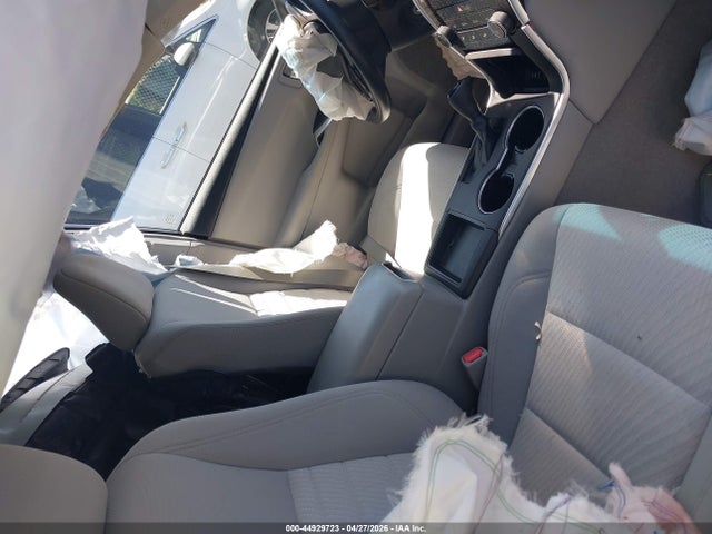 Продажа на аукционе авто 2015 Toyota Camry Le, vin: 4T1BF1FK1FU993673, номер лота: 44929723
