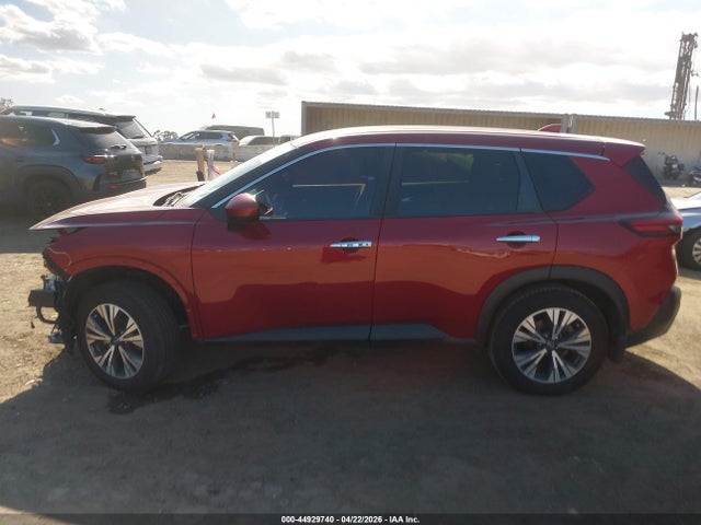 JN8BT3BA6PW012799 Nissan Rogue Sv Fwd