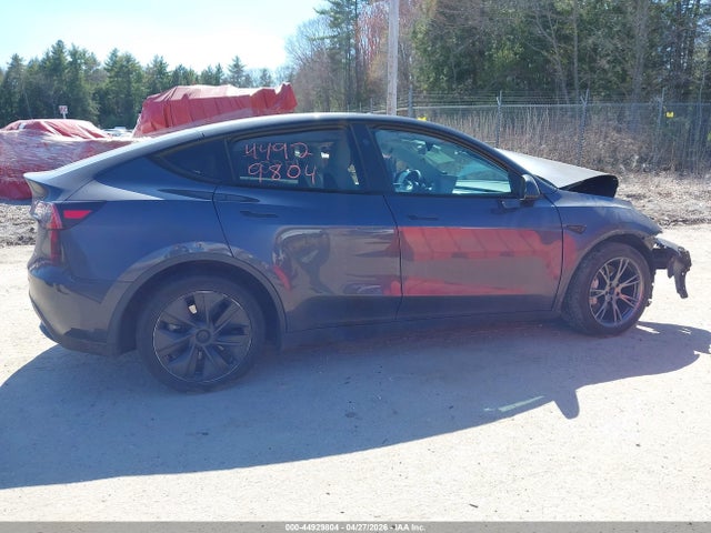 2024 Tesla Model Y Long Range Dual Motor All-wheel Drive მანქანა იყიდება აუქციონზე, vin: 7SAYGDEE7RA299673, აუქციონის ნომერი: 44929804