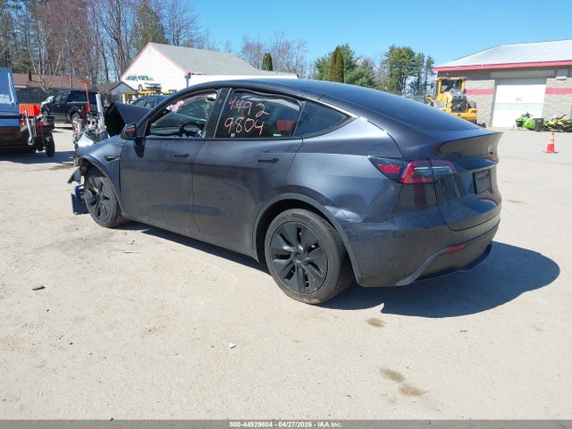 2024 Tesla Model Y Long Range Dual Motor All-wheel Drive მანქანა იყიდება აუქციონზე, vin: 7SAYGDEE7RA299673, აუქციონის ნომერი: 44929804