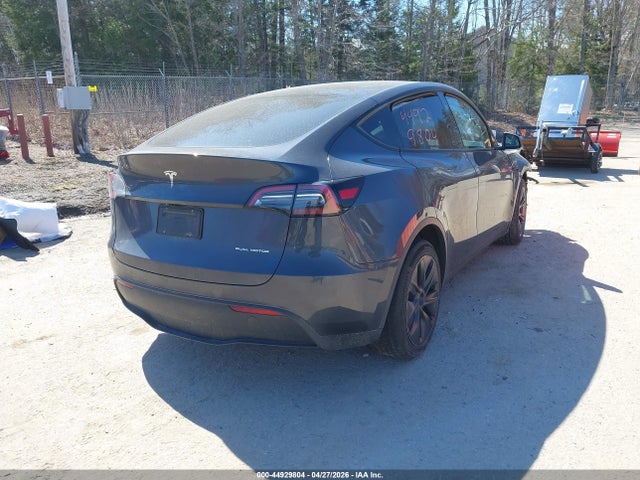 2024 Tesla Model Y Long Range Dual Motor All-wheel Drive მანქანა იყიდება აუქციონზე, vin: 7SAYGDEE7RA299673, აუქციონის ნომერი: 44929804