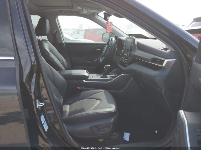 2022 Toyota Highlander Xle მანქანა იყიდება აუქციონზე, vin: 5TDHZRBHXNS587599, აუქციონის ნომერი: 44929902
