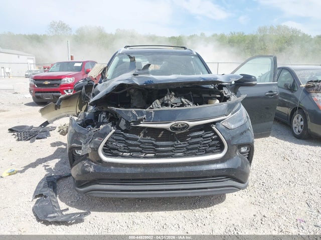 2022 Toyota Highlander Xle მანქანა იყიდება აუქციონზე, vin: 5TDHZRBHXNS587599, აუქციონის ნომერი: 44929902