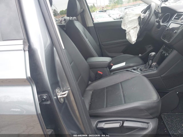 Продаж на аукціоні авто 2018 Volkswagen Tiguan 2.0t Se/2.0t Sel, vin: 3VV2B7AX6JM177997, номер лоту: 44929906