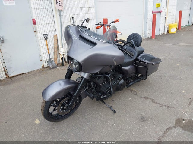 44929936 :رقم المزاد ، 1HD1KRM16GB617728 vin ، 2016 Harley-davidson Flhxs Street Glide Special مزاد بيع
