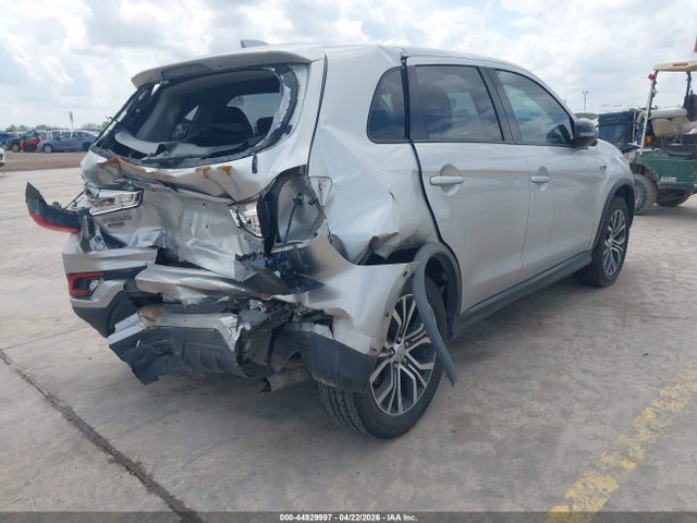 44929997 :رقم المزاد ، JA4AP3AU9JU005205 vin ، 2018 Mitsubishi Outlander Sport 2.0 Le مزاد بيع