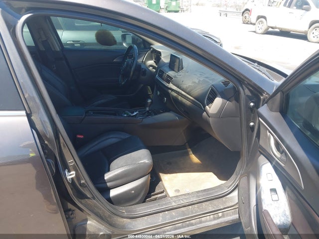 Продаж на аукціоні авто 2018 Mazda Mazda3 Touring, vin: 3MZBN1V34JM187239, номер лоту: 44930044