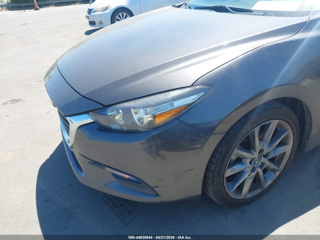 Продаж на аукціоні авто 2018 Mazda Mazda3 Touring, vin: 3MZBN1V34JM187239, номер лоту: 44930044