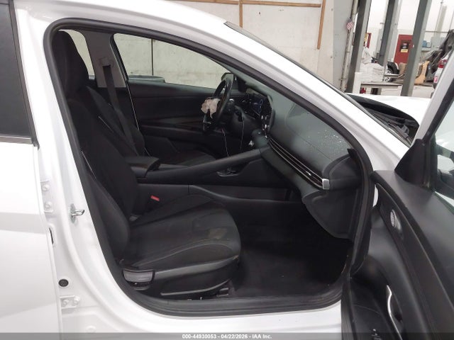 5NPLN4AG6NH055807 Hyundai ELANTRA SEL