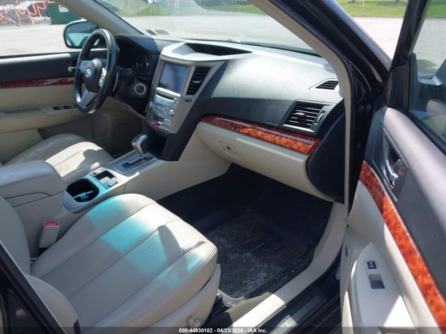 44930102 :رقم المزاد ، 4S3BMBL61B3253113 vin ، 2011 Subaru Legacy 2.5i Limited مزاد بيع