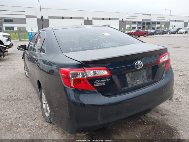 44930211 :رقم المزاد ، 4T1BF1FK9EU867429 vin ، 2014 Toyota Camry Se مزاد بيع