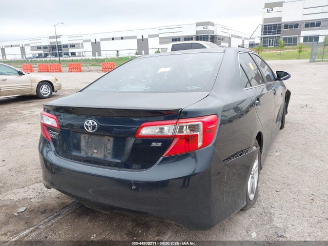 44930211 :رقم المزاد ، 4T1BF1FK9EU867429 vin ، 2014 Toyota Camry Se مزاد بيع