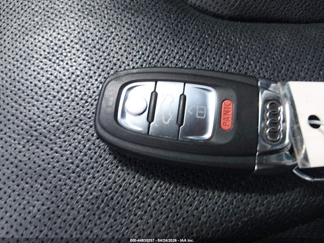 2014 Audi S5 3.0t Premium Plus მანქანა იყიდება აუქციონზე, vin: WAUCGAFH4EN003745, აუქციონის ნომერი: 44930257