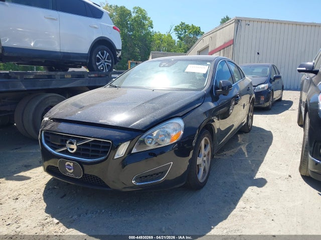 2013 Volvo S60 T5 მანქანა იყიდება აუქციონზე, vin: YV1612FS8D2233592, აუქციონის ნომერი: 44930269