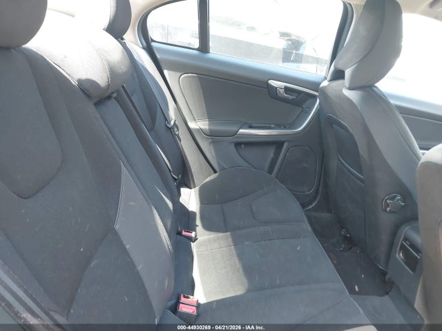 2013 Volvo S60 T5 მანქანა იყიდება აუქციონზე, vin: YV1612FS8D2233592, აუქციონის ნომერი: 44930269