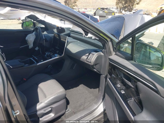 Toyota BZ4X XLE 2024 JTMAAAAA2RA033524 Image 5