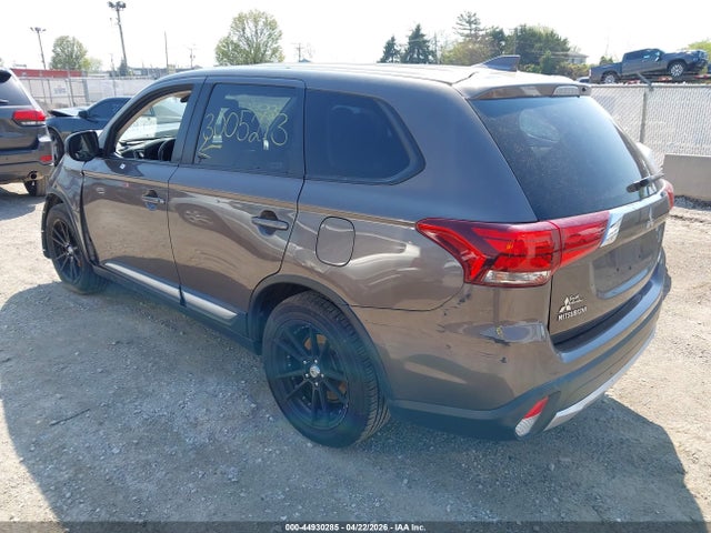 2017 Mitsubishi Outlander Es მანქანა იყიდება აუქციონზე, vin: JA4AD2A39HZ066352, აუქციონის ნომერი: 44930285