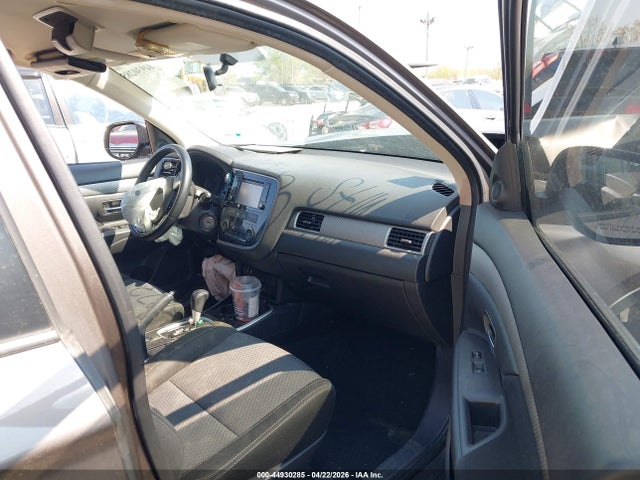 2017 Mitsubishi Outlander Es მანქანა იყიდება აუქციონზე, vin: JA4AD2A39HZ066352, აუქციონის ნომერი: 44930285