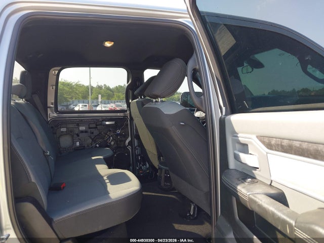 3C6UR5DLXMG674450 RAM 2500 Big Horn 4x4 6&#039;4 Box